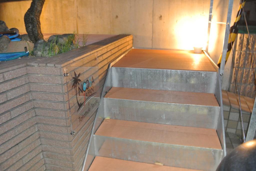 Backpackers Hotel NOOSA JAPAN in Takatsuki Tonda Buitenkant foto