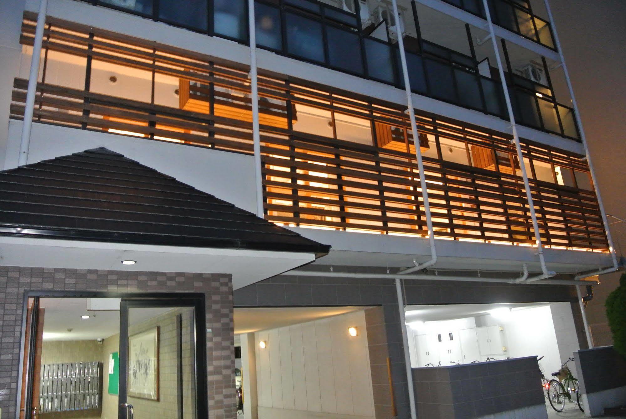 Backpackers Hotel NOOSA JAPAN in Takatsuki Tonda Buitenkant foto