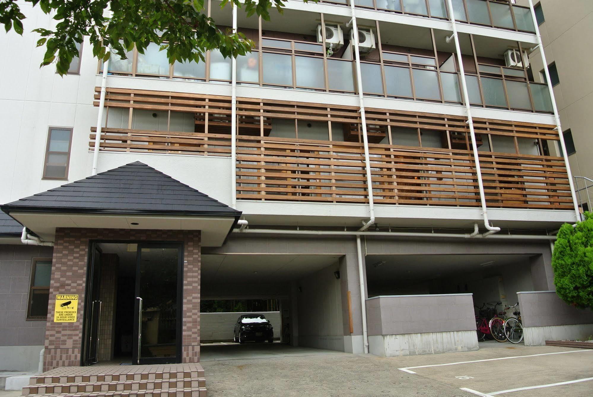 Backpackers Hotel NOOSA JAPAN in Takatsuki Tonda Buitenkant foto